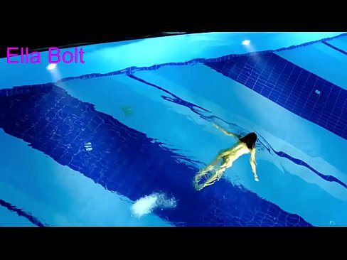 ❤️ I can't stop watching, young blonde caught swimming nude in ELLA BOLT resort pool ❤ Just porn at us ☑